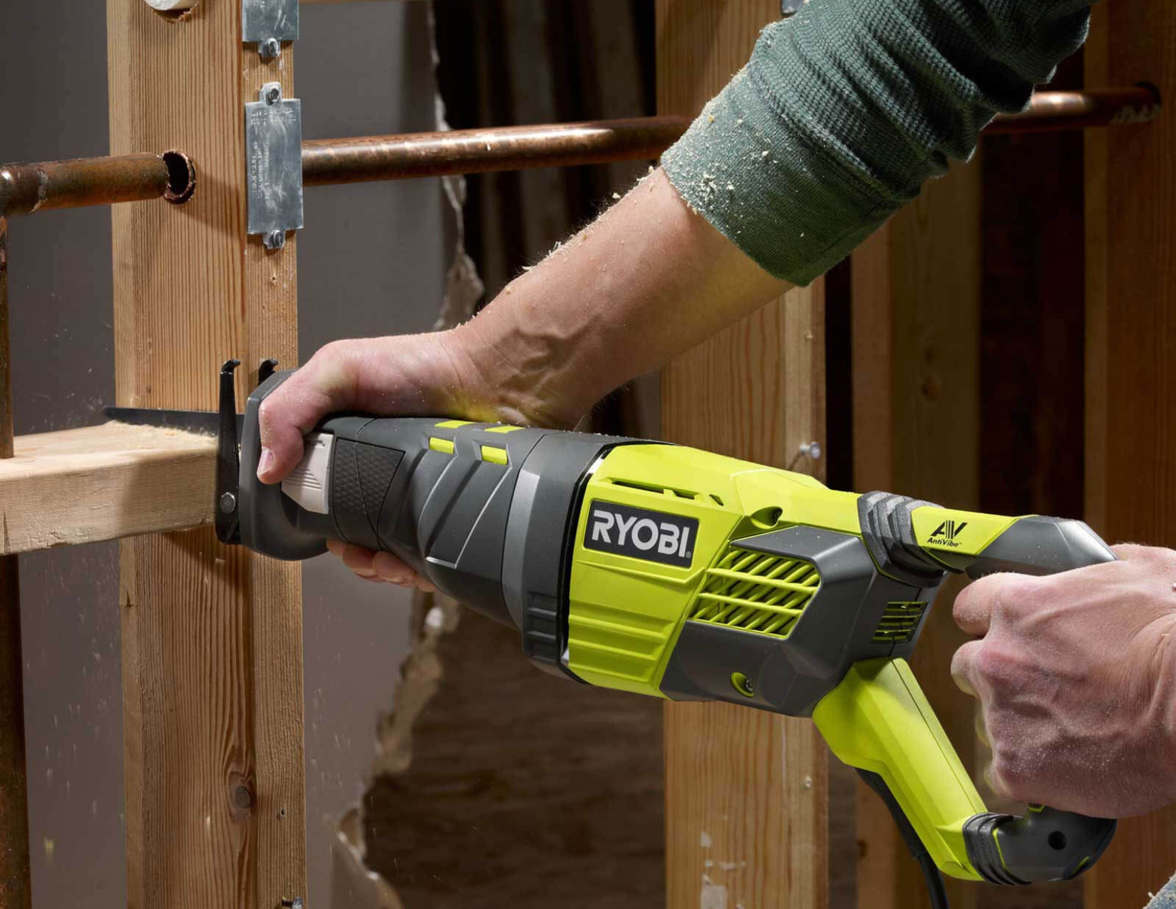 The Benefits of Using a Ryobi Reciprocating Saw for Your Next Project